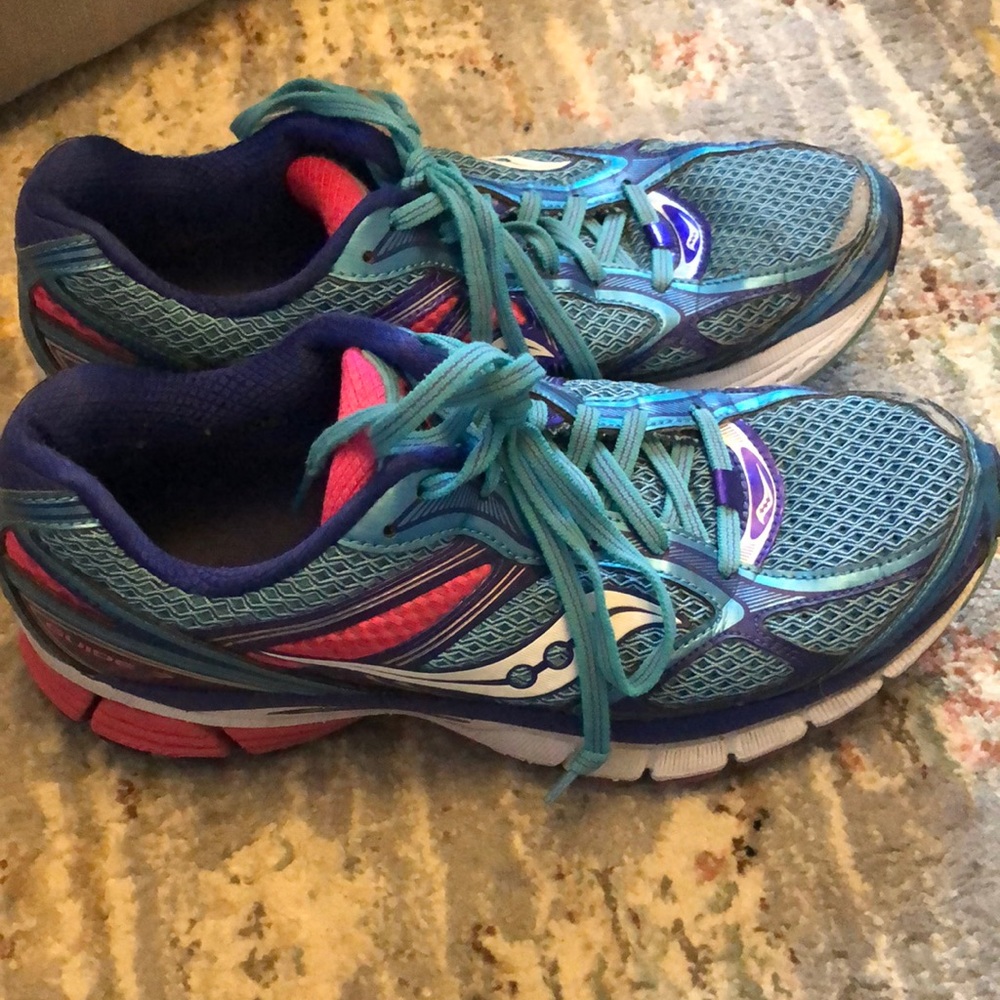 Saucony running sneakers